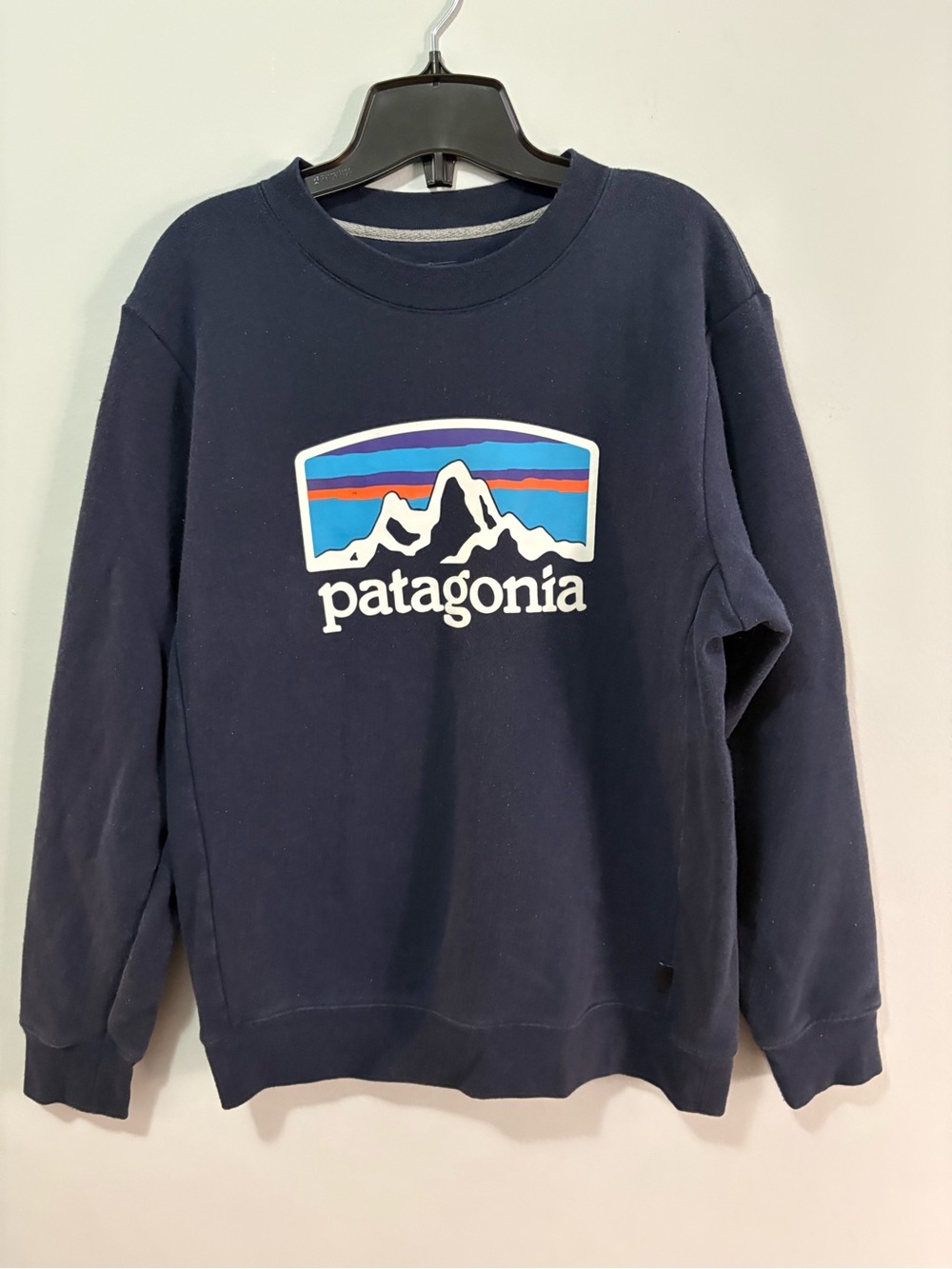 Patagonia Men’s Navy Crewneck Sweatshirt